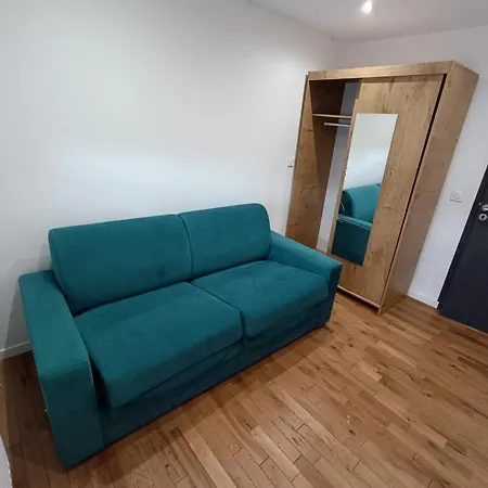 Rum i privatbostad Belle Calme Au 4e Etage Sans Ascenseur